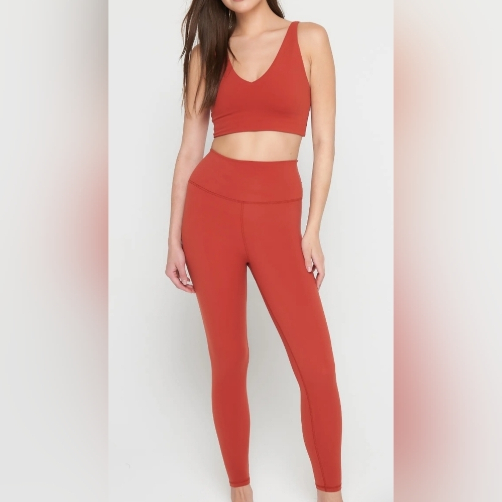 Spiritual Gangster ADA HW 7/8 "Super Smooth" Leggings In A Rust Color
